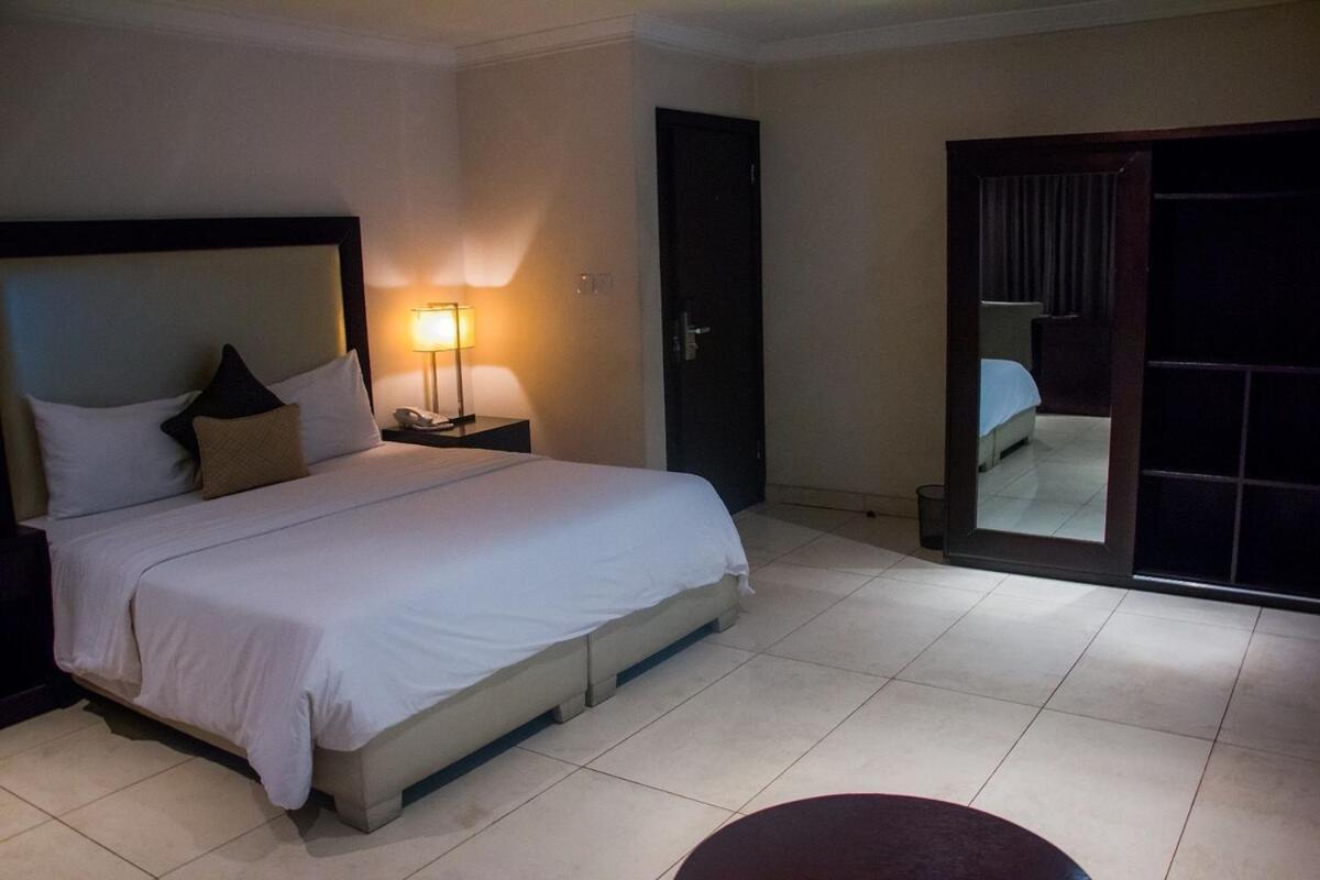S & S Hotel & Suites Lagos Eksteriør billede