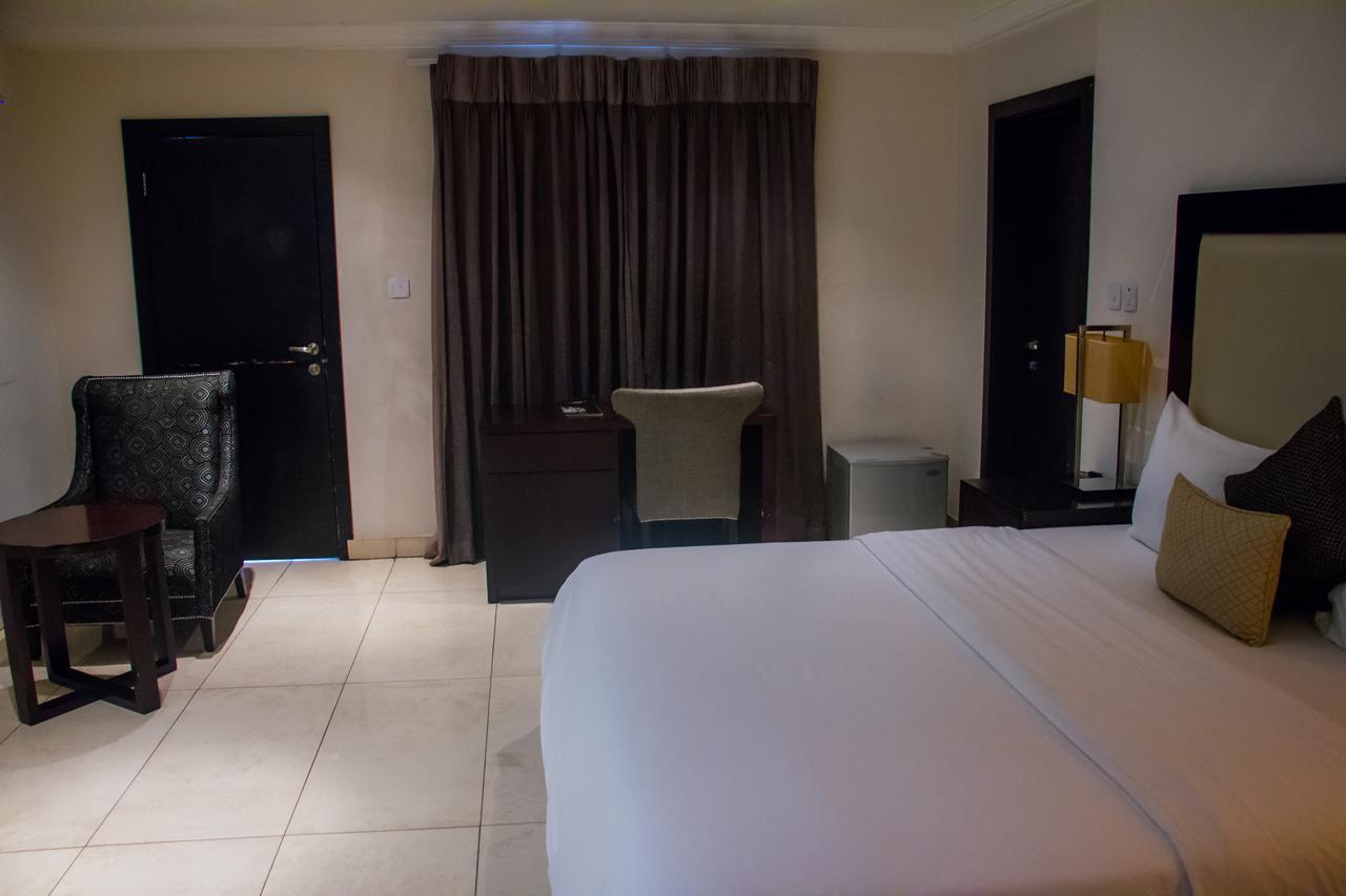 S & S Hotel & Suites Lagos Eksteriør billede