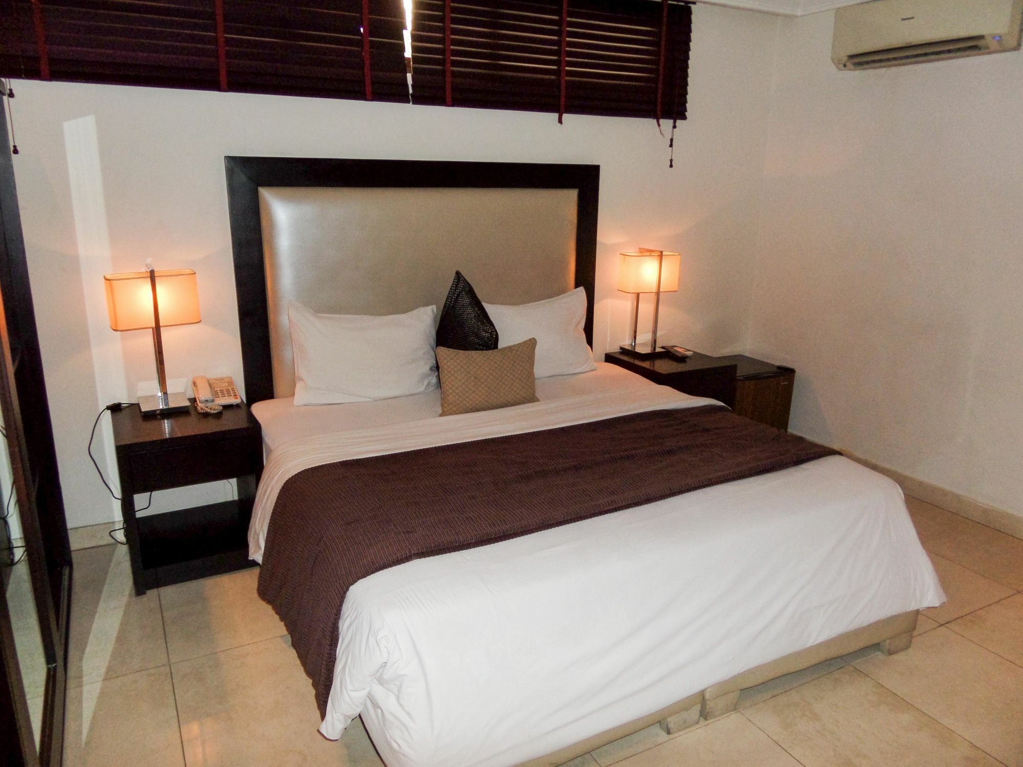 S & S Hotel & Suites Lagos Eksteriør billede