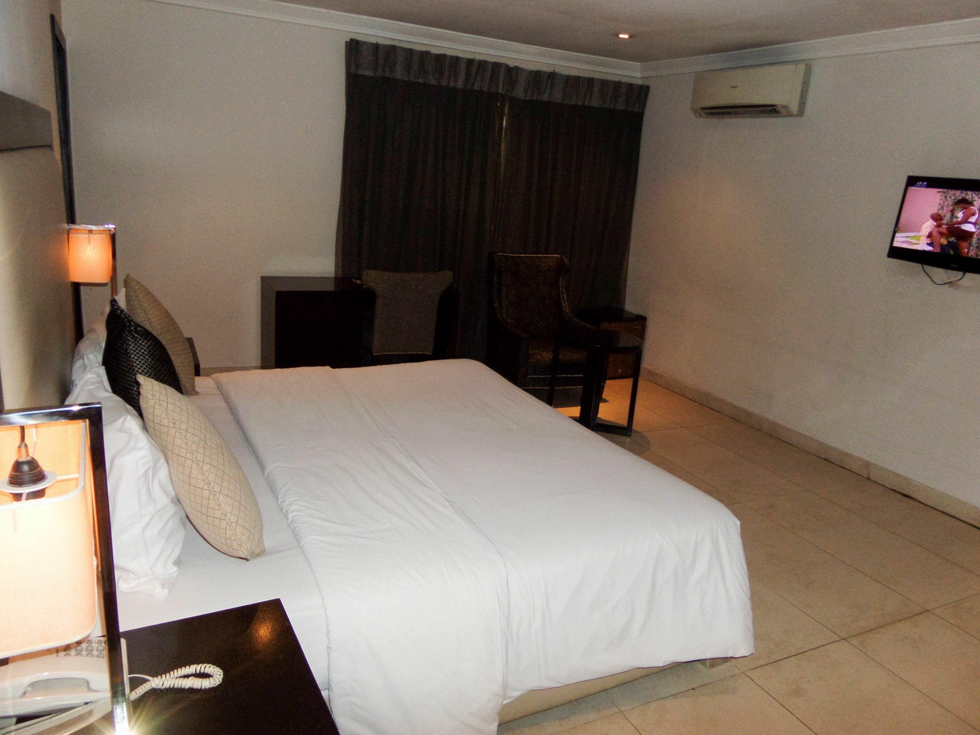 S & S Hotel & Suites Lagos Eksteriør billede